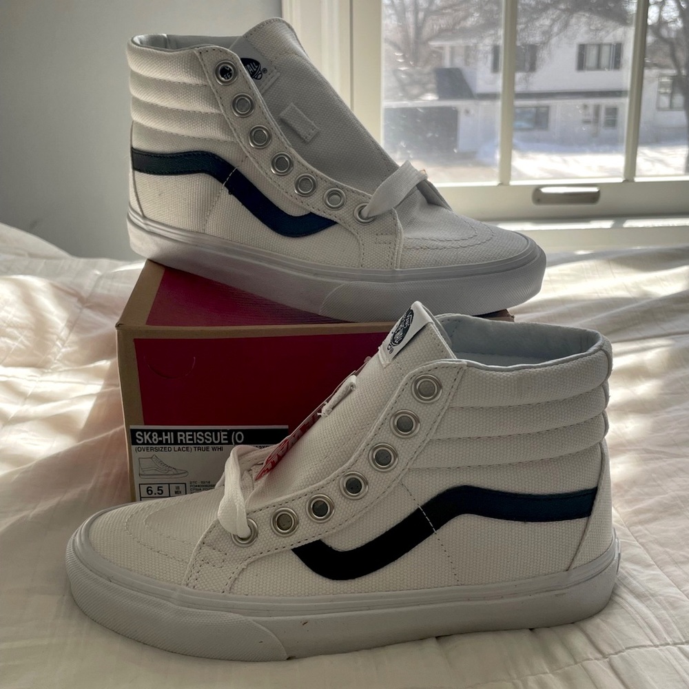 W’s Sk8-Hi Reissue White Black Canvas Vegan Oversized Lace Size 8 NIB
